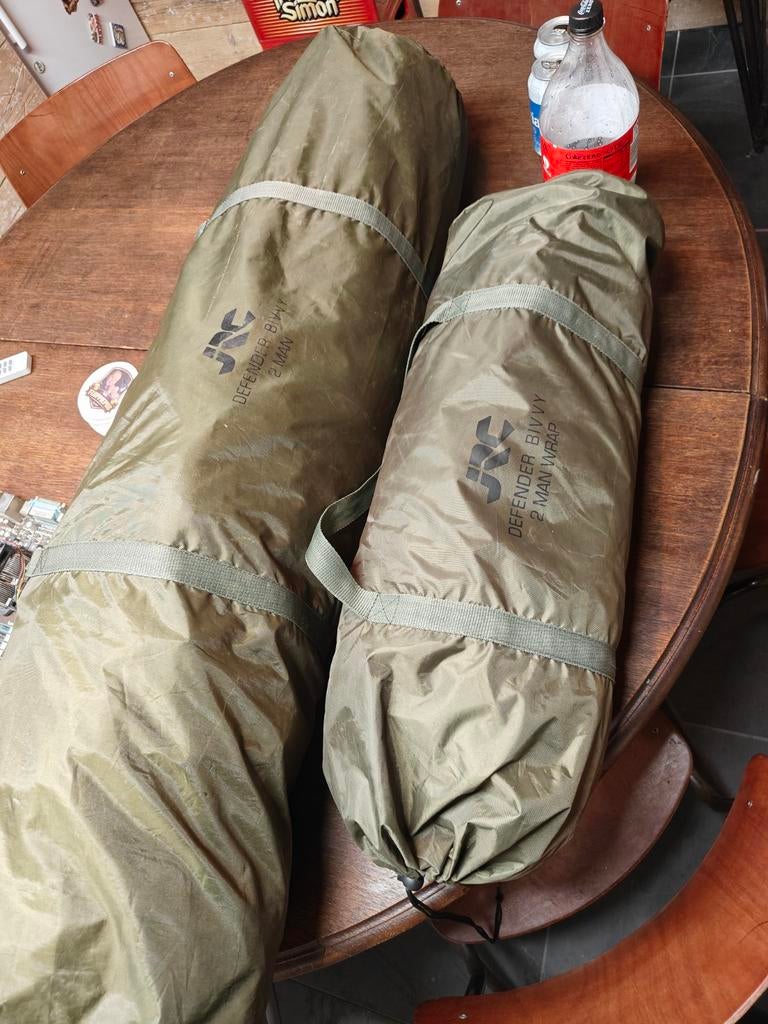 JRC Defender 2 Man Bivvy met nieuwe overwrap, Watersport en Boten, Ophalen, Zo goed als nieuw, Overige typen