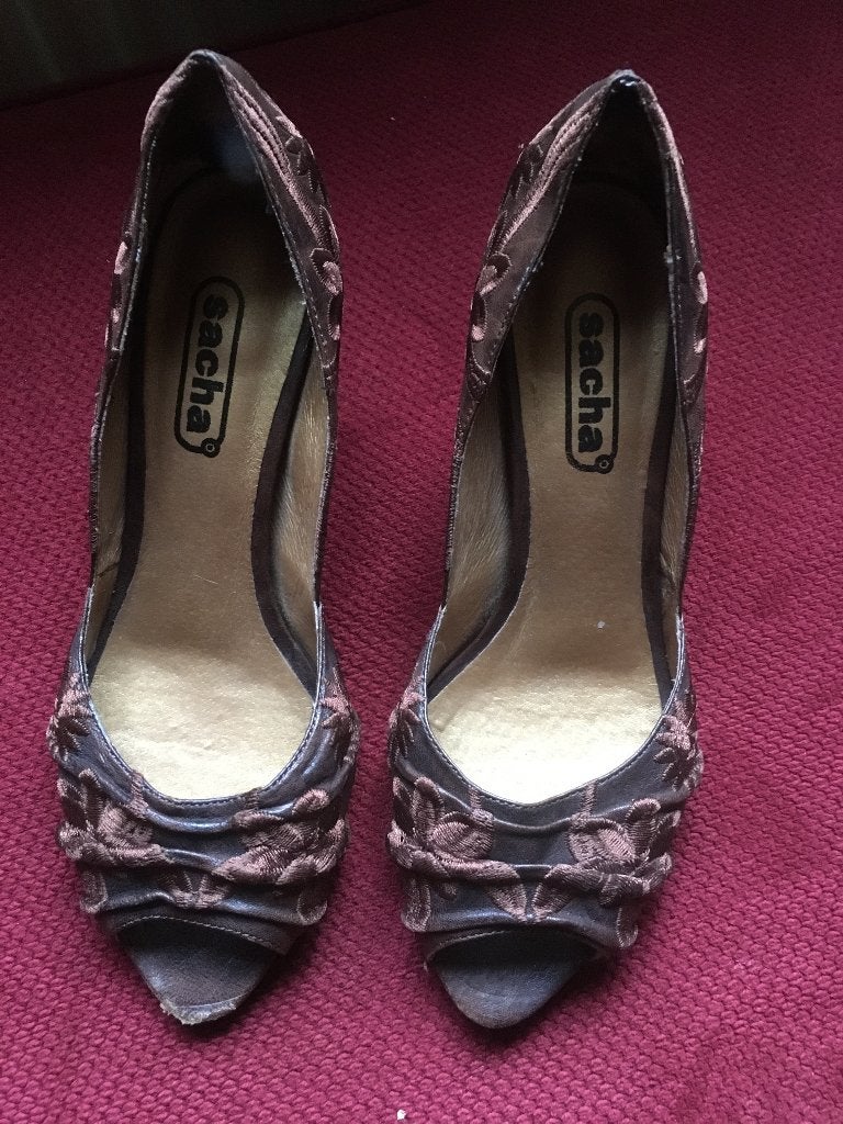 nieuwe leren pumps Sacha mt. 37, Kleding | Dames, Schoenen, Pumps, Bruin, Nieuw, Ophalen of Verzenden