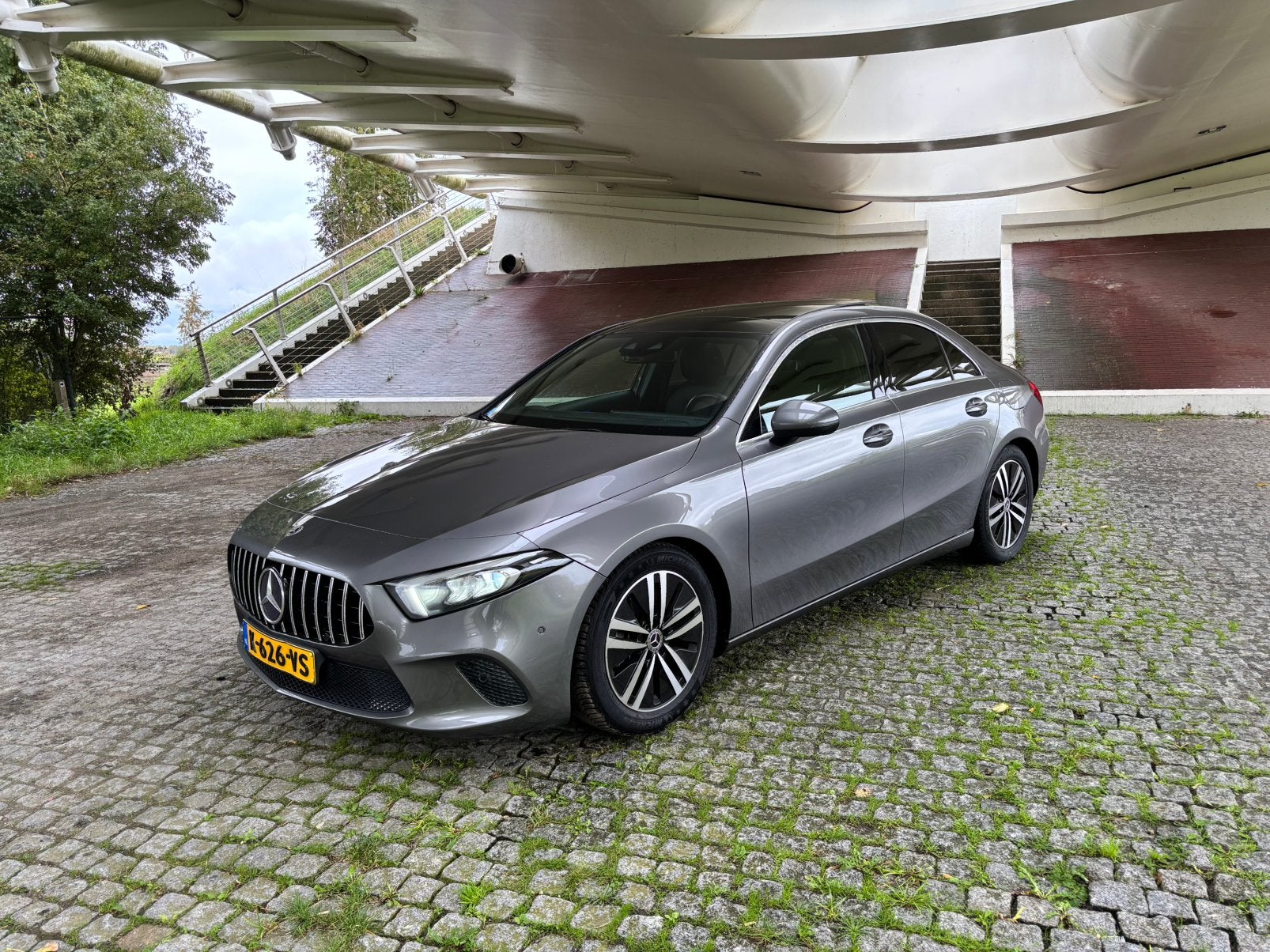 Mercedes-Benz A180 Business| 2021|PANO | LEDER | AUTOMAAT, Auto's, 136 pk, 1280 kg, 4 cilinders, Origineel Nederlands