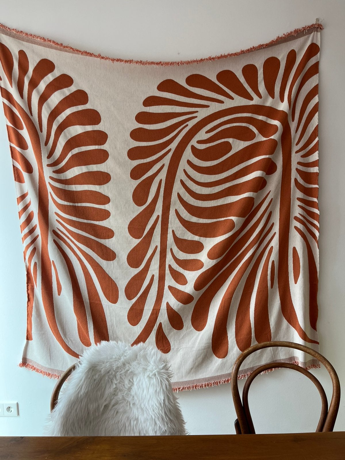 Licht wandkleed, Ophalen, 170 cm, Decoratieobject, Zo goed als nieuw