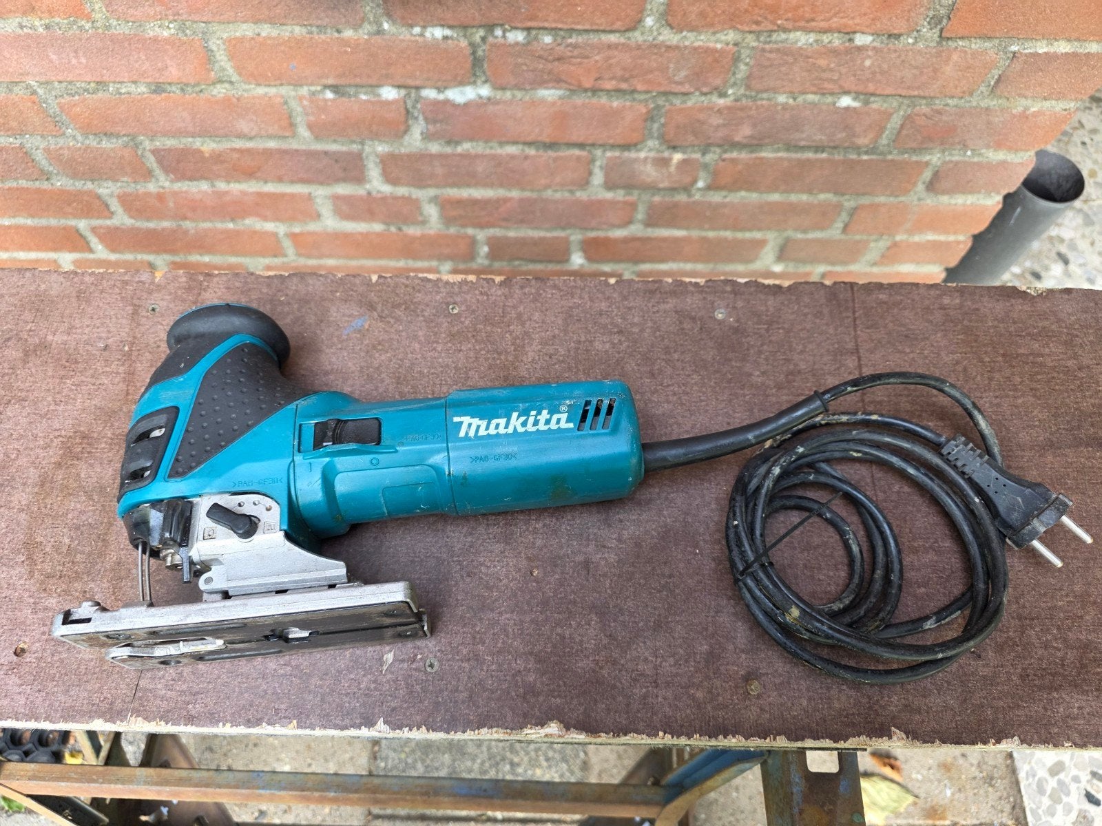 Makita decoupeerzaag, Doe-het-zelf en Verbouw, Gereedschap | Zaagmachines, Gebruikt, Decoupeerzaag, Ophalen of Verzenden, 30 tot 70 mm