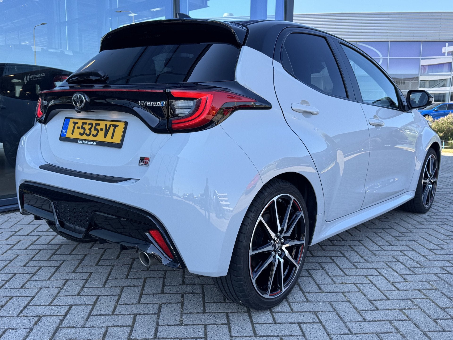 Toyota Yaris 1.5 Hybrid GR Sport | Full LED | Keyless | Carp, 450 kg, Gebruikt, 450 kg, 1490 cc