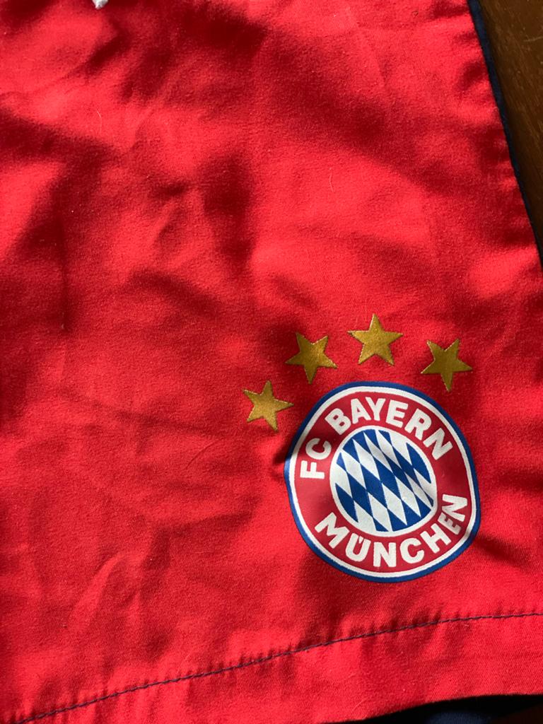 Zwembroek Bayern München maat 140, Maat XS of kleiner, Ophalen of Verzenden, Zo goed als nieuw, Shirt