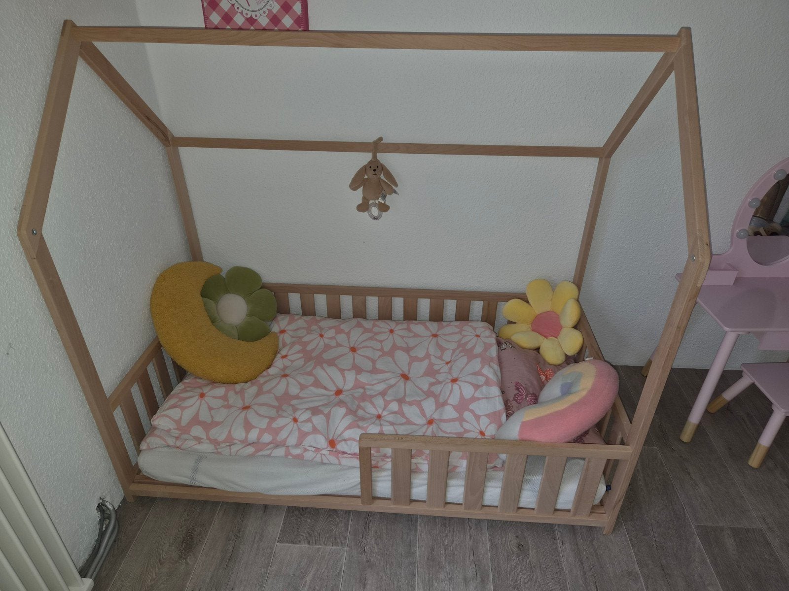 Houten kinderbed/peuterbed in huisvorm, Ophalen, Gebruikt, 200 cm, Hout