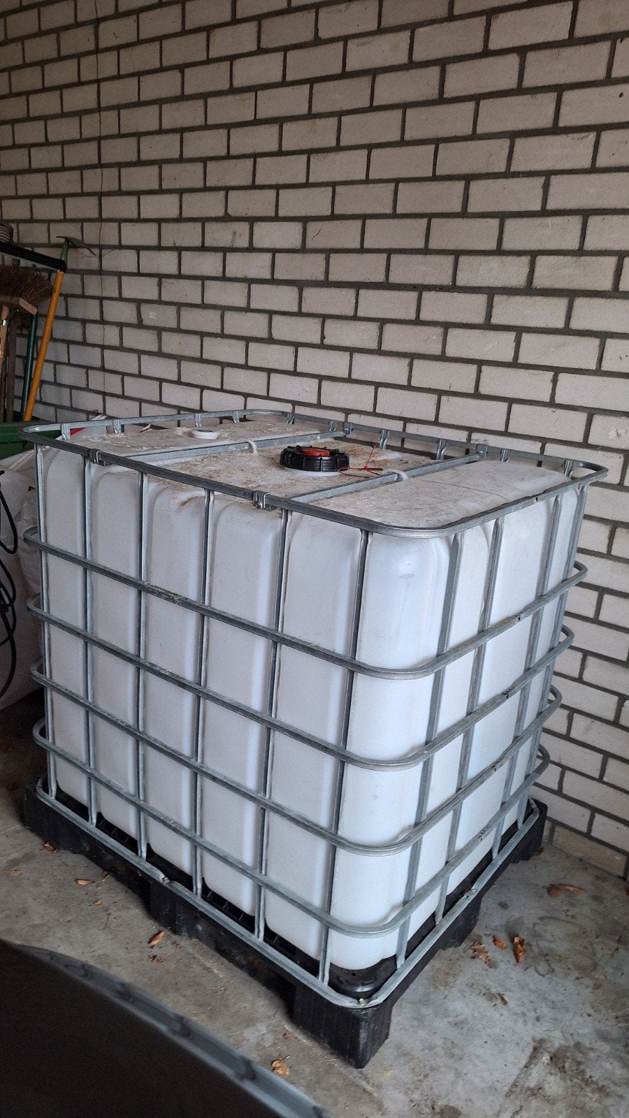 Te koop schone IBC / 1000 liter regenton, Tuin en Terras, Regentonnen, 150 liter of meer, Ophalen