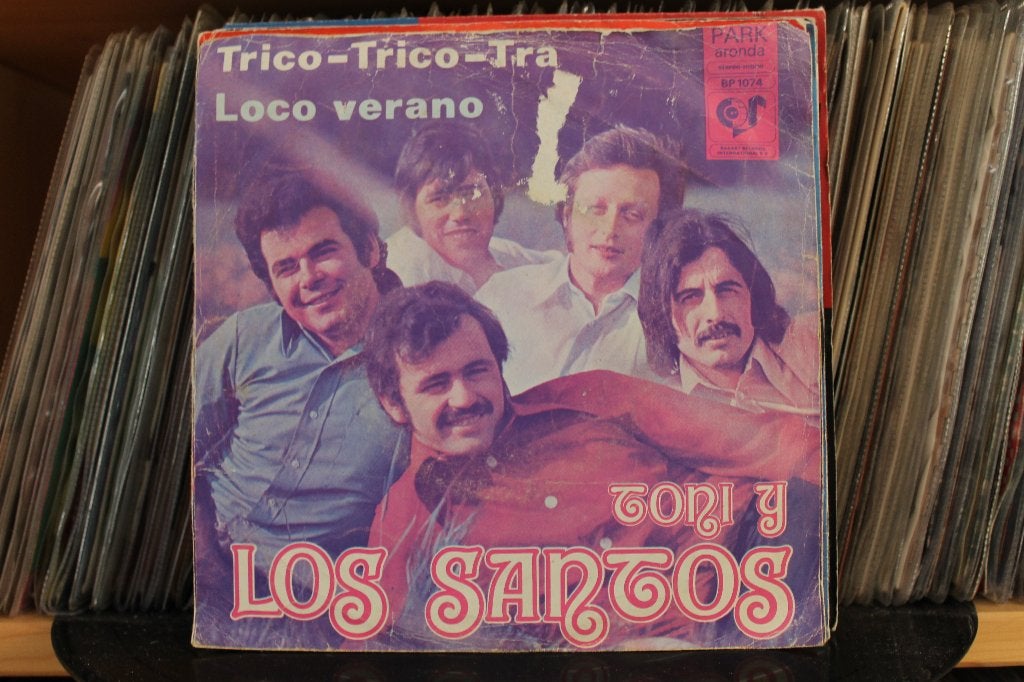 7" Single Toni Y Los Santos - Trico-Trico-Tra / Loco Verano, Gebruikt, 7 inch, Ophalen of Verzenden, Pop