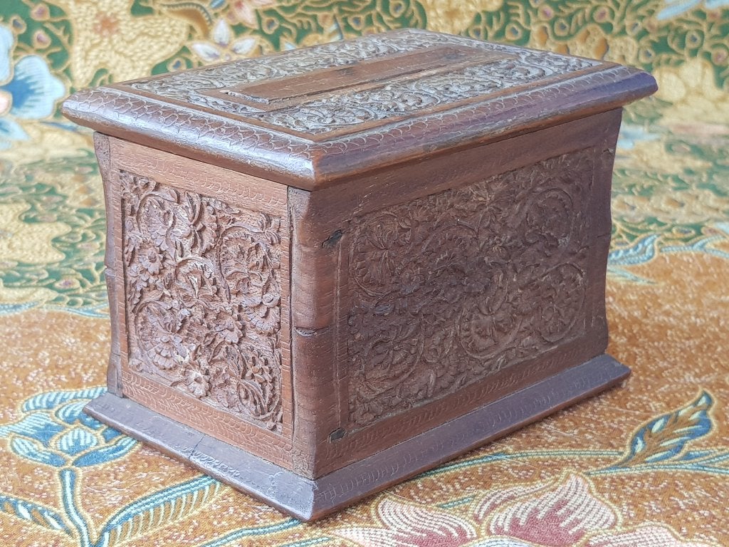 Mooie antieke Engelse sigarettenhouder van hout 11,4 cm., Antiek en Kunst, Antiek | Woonaccessoires, Ophalen of Verzenden