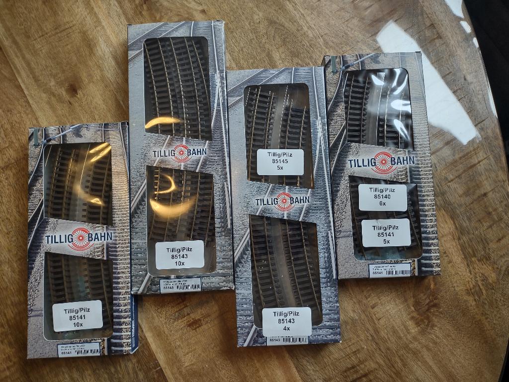 Kavel Tillig Elite/Pilz bochten Code 83, ca. 1 Euro/st 41x, Overige merken, Gelijkstroom, Rails, Ophalen of Verzenden