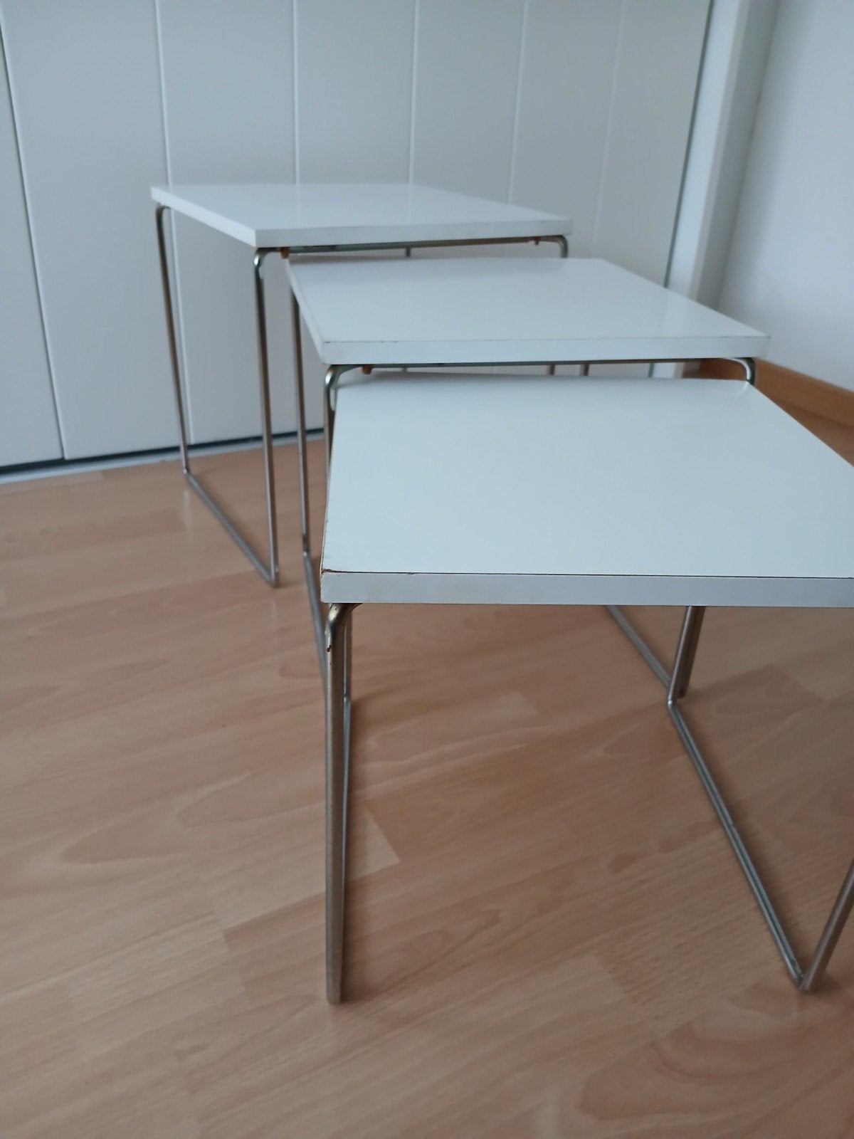 Vintage design 3 x Brabantia bijzettafeltjes jaren 70.
1 x 3, Ophalen, Rechthoekig, Minder dan 55 cm, Minder dan 45 cm