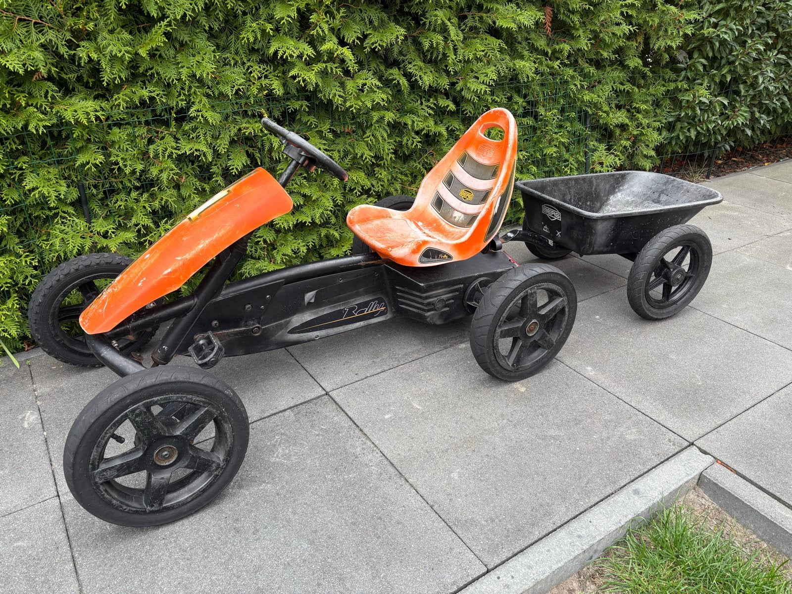 Berg Rally skelter met aanhanger
