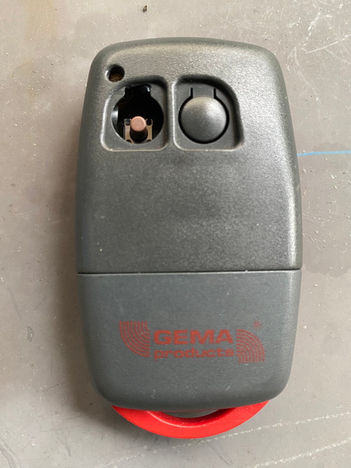 Gezocht Gema Products Garagedeur Handzender of behuizing, 120 cm of meer, Ophalen of Verzenden, 200 tot 215 cm, Buitendeur