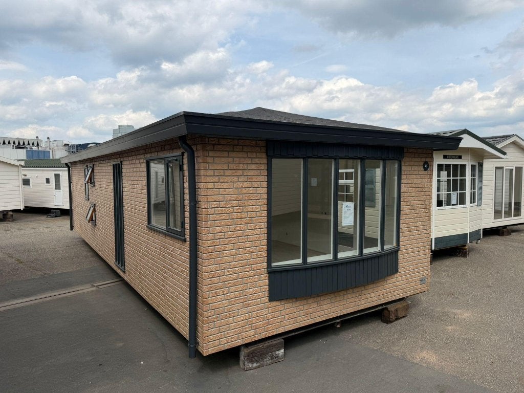 Woonwagen / Chalet 11.20 x 4.10 m 2 Slp Winterhard CV, Niet ingevuld, Niet ingevuld, Niet ingevuld