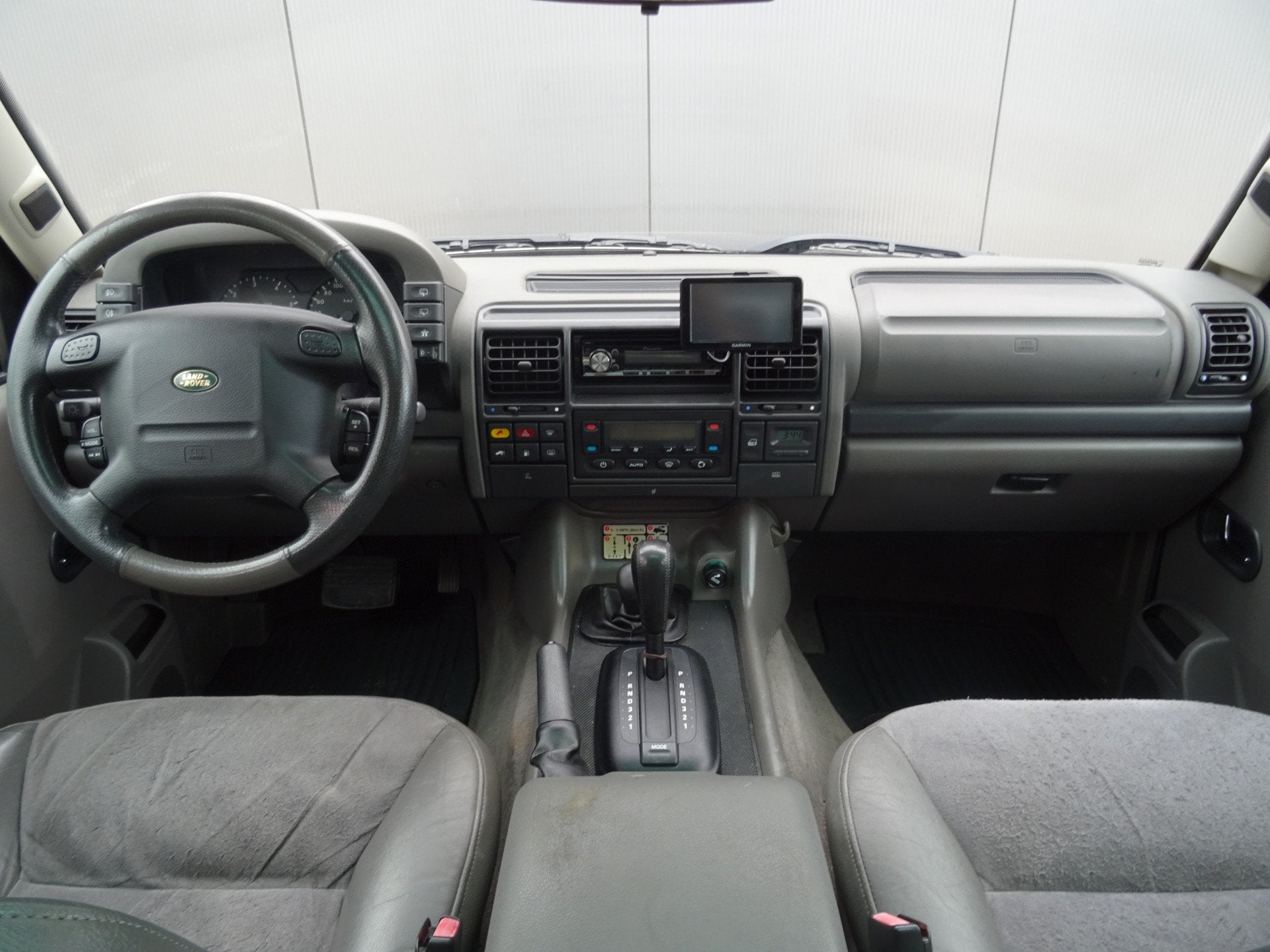 Land Rover Discovery 4.0 V8 ES * BTW * LAGE KM * YOUNGTIMER, foto 9