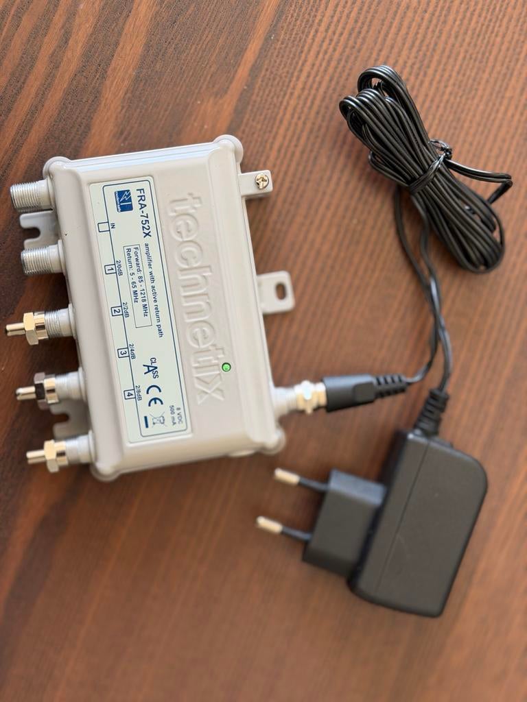 Technetix FRA-752X Antenne Versterker met Voeding, Ophalen of Verzenden, Gebruikt, Toebehoren