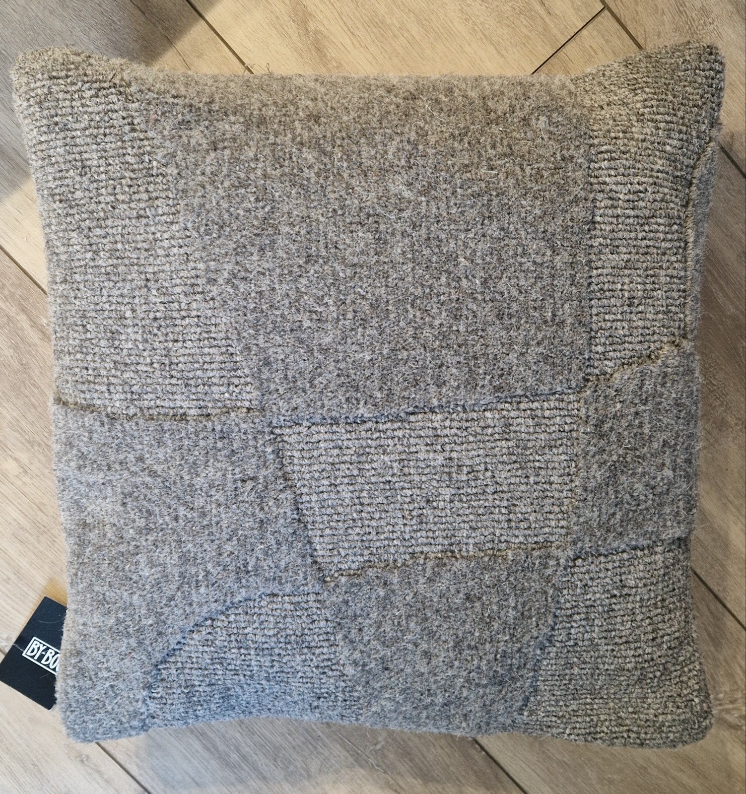 BY-BOO Sierkussen Grijs - Nieuw!, Huis en Inrichting, Overige merken, Vierkant, Inclusief binnenkussen, Ophalen of Verzenden
