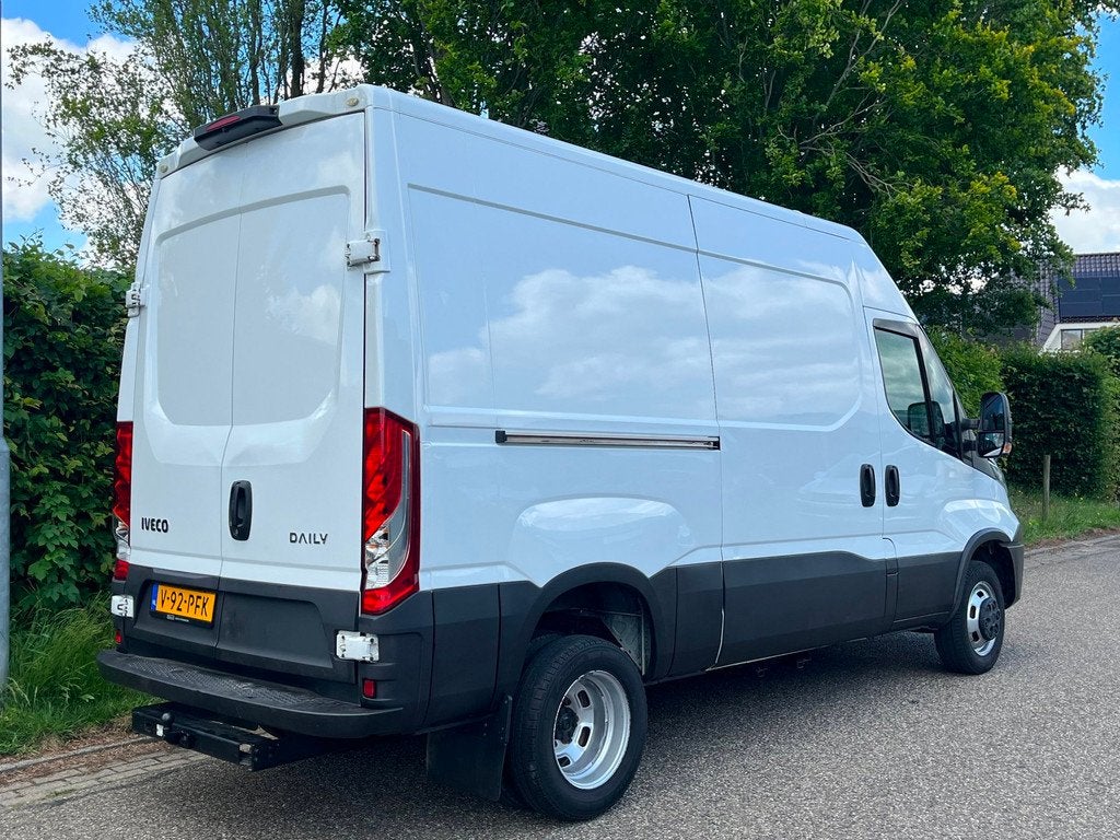 Iveco Daily 35C15 3.0 L2H2 | Airco | Cruise 3500 kg Trekgewi, Gebruikt, 4 cilinders, Wit, Electronic Stability Program (ESP)