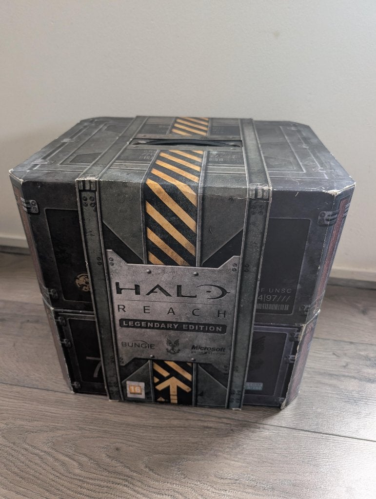 Halo: Reach Legendary Edition met standbeeld statue, Spelcomputers en Games, Gebruikt, 3 spelers of meer, Vanaf 16 jaar, Ophalen