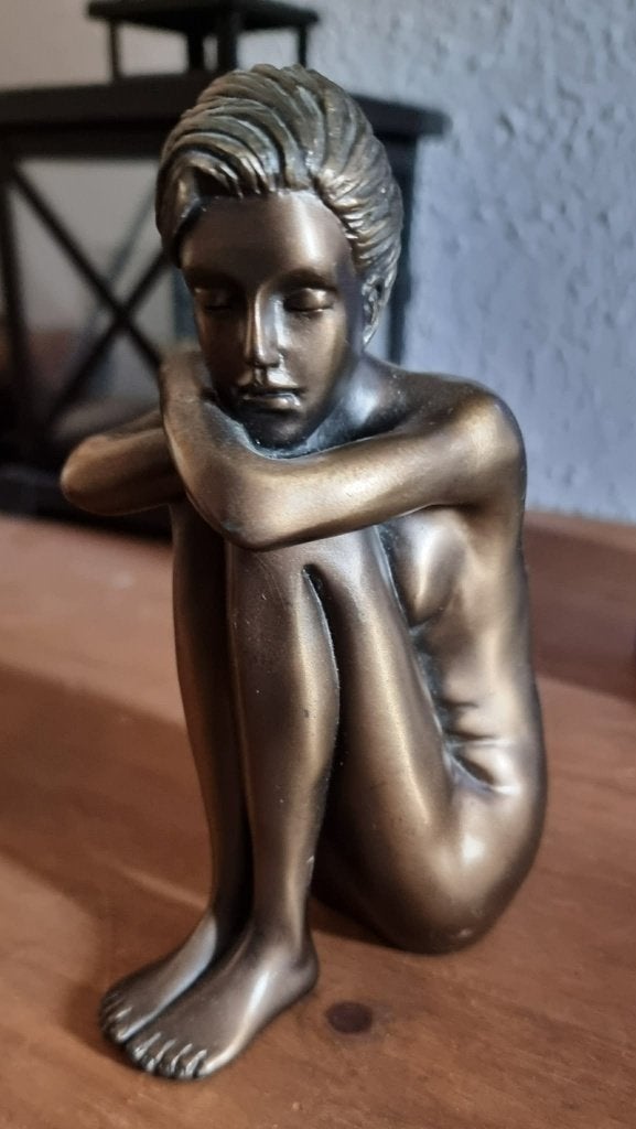Bronzen  prachtige beeld van "Zittende vrouw"door O. Tupton, Antiek en Kunst, Ophalen, Brons