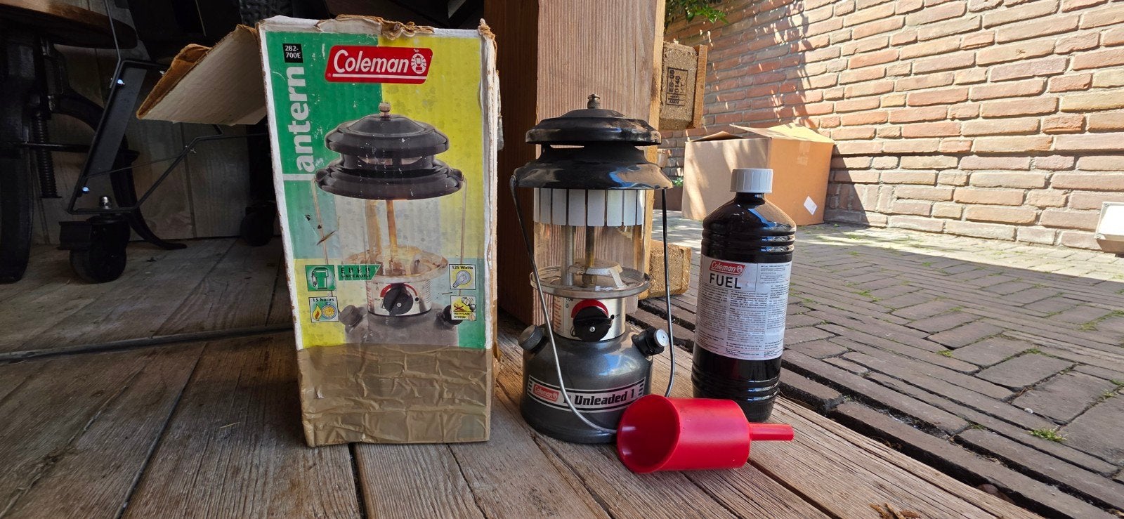 Coleman Unleaded 1 lantaarn met brandstof en trechter, Caravans en Kamperen, Kampeeraccessoires, Ophalen, Gebruikt