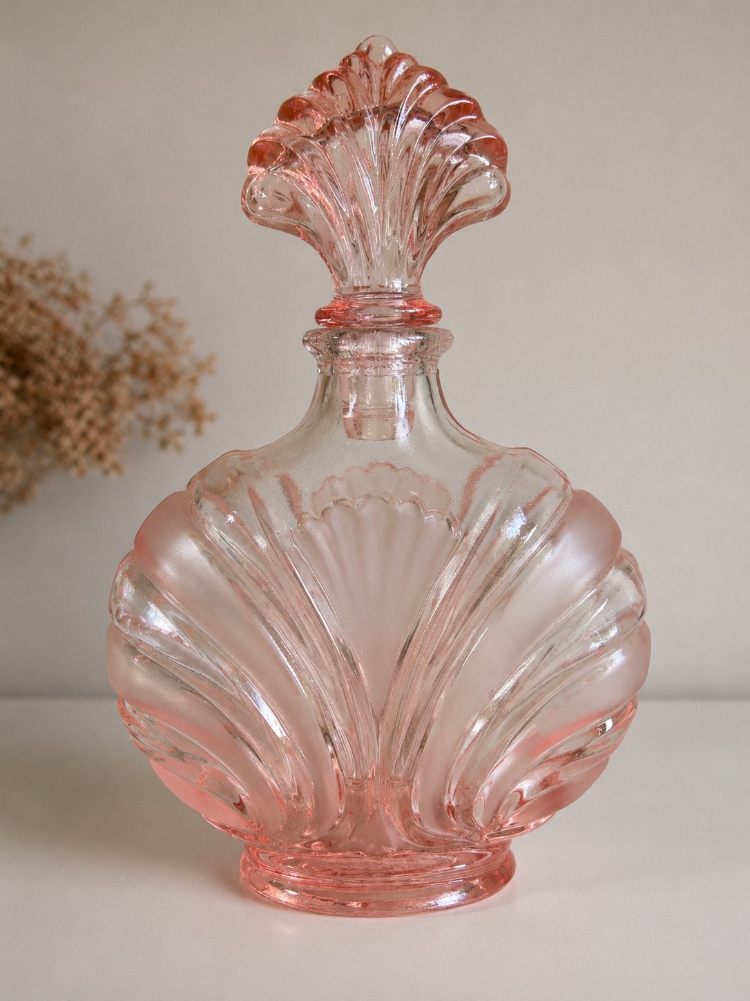 Vintage Art Deco parfumfles roze glas met stop, Ophalen of Verzenden