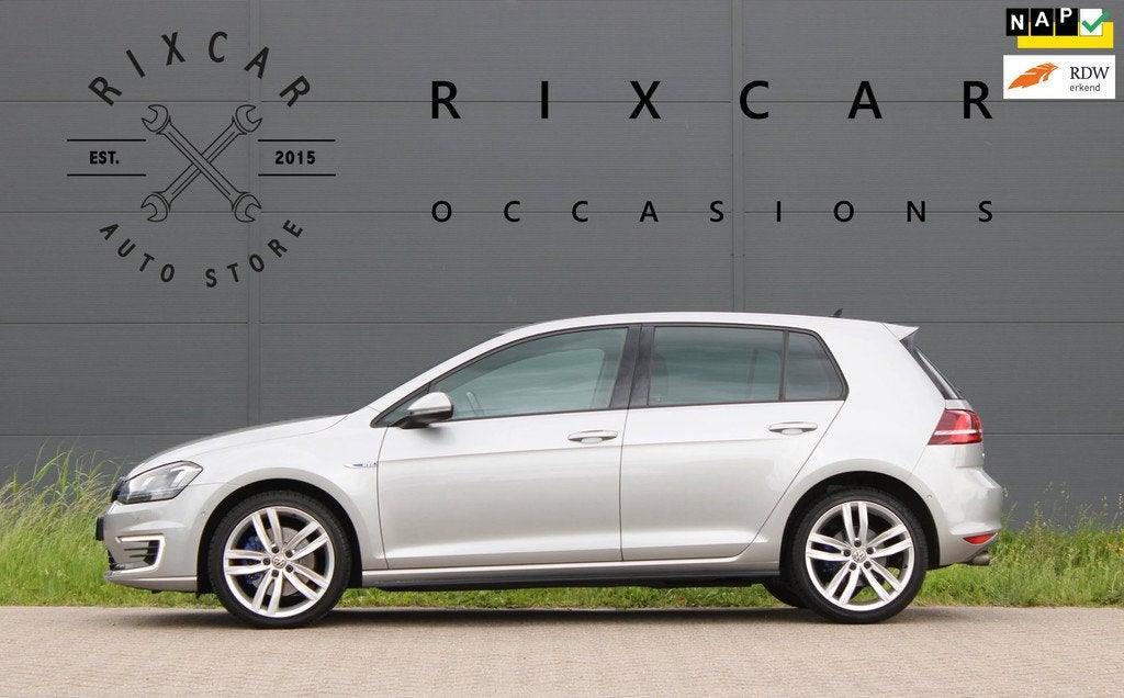 Volkswagen Golf 1.4 TSI GTE AllSeason Camera ParkTronic LED, Auto's, Volkswagen, Gebruikt, 4 cilinders, 150 pk, Leder en Stof