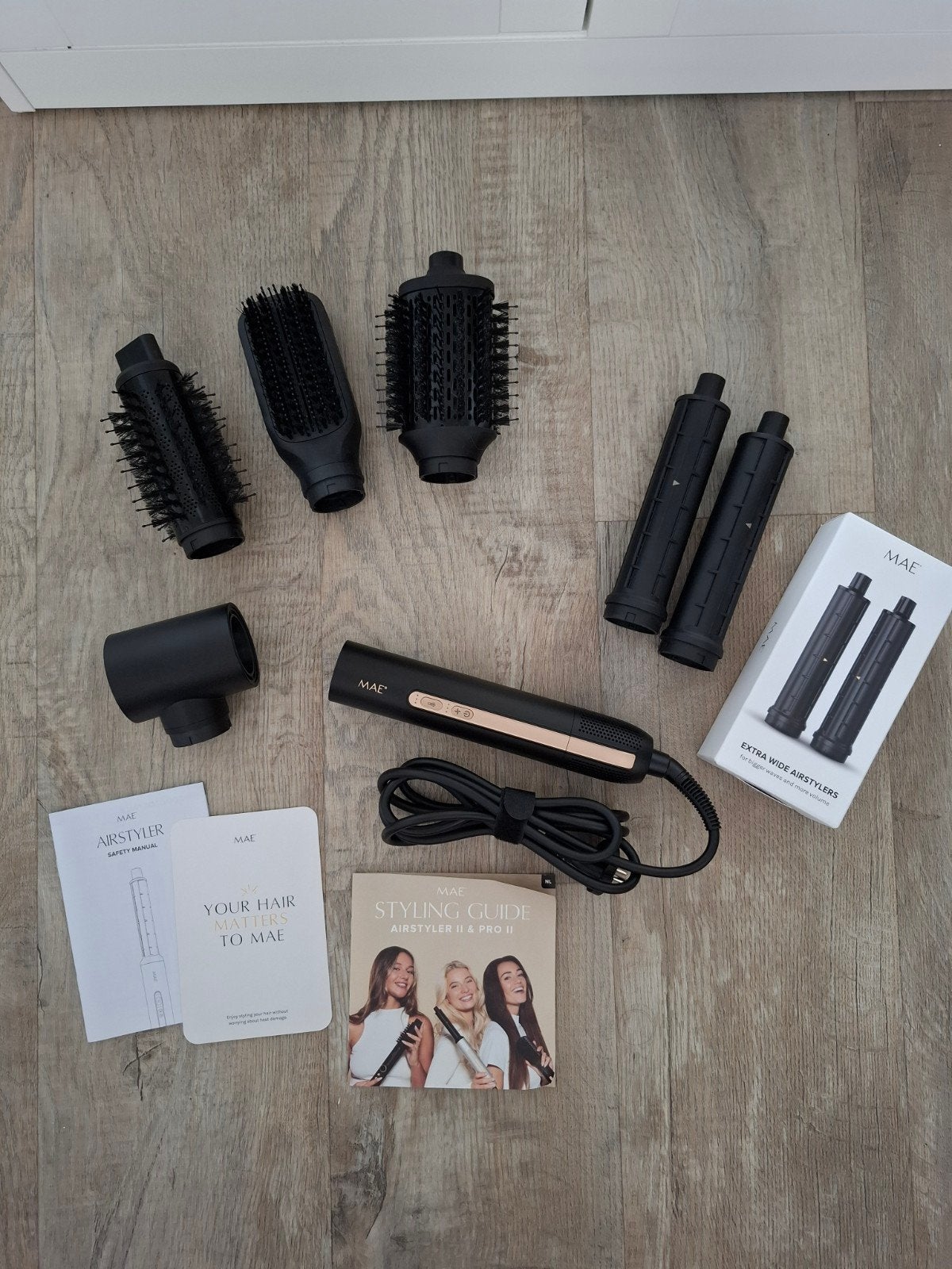MAE Airstyler met extra opzetstukken, Sieraden, Tassen en Uiterlijk, Uiterlijk | Haarverzorging, Ophalen of Verzenden, Zo goed als nieuw