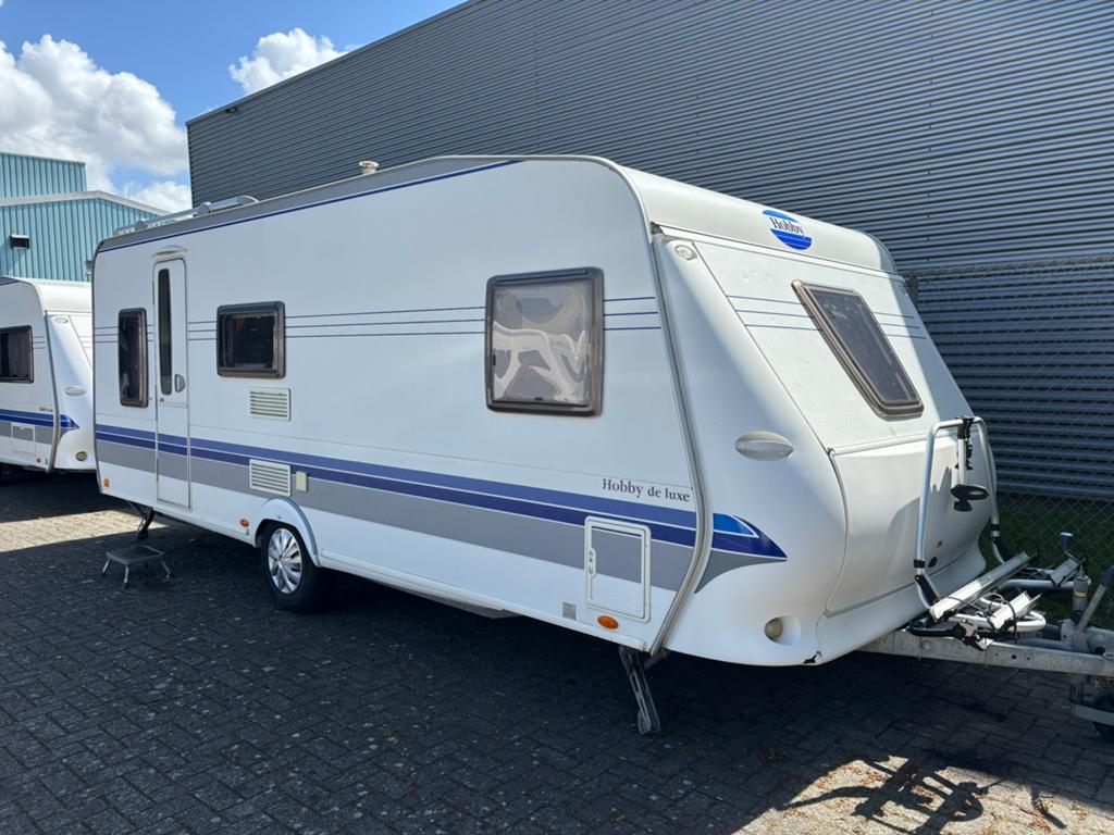 Hobby 560 KMFe 6-persoons met stapelbed en voortent, Caravans en Kamperen, Caravans, Stapelbed, Rondzit, Hobby, Bedrijf