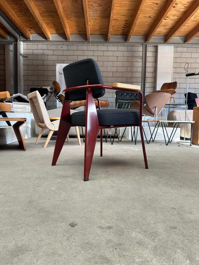 Vitra Fauteuil Direction chair by Jean Prouvé  (meerdere), Ophalen, Minder dan 75 cm, Zo goed als nieuw, Stof