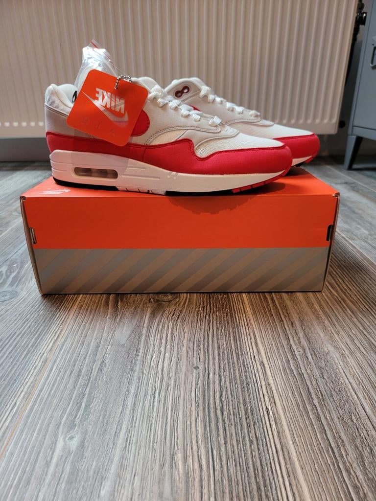 Nike air max 1 anniversary red maat 42,5 / US 9 / 27cm, Ophalen of Verzenden, Nieuw, Overige kleuren