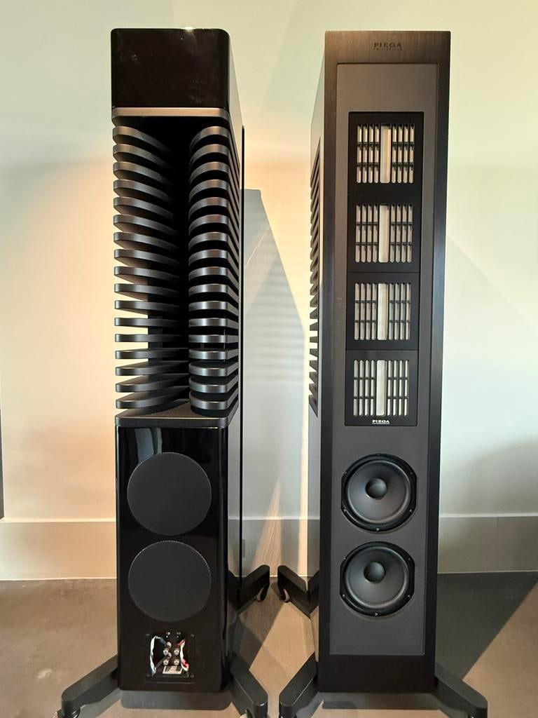 Piega masterline source 2 (gen1), Piega, Zo goed als nieuw, 120 watt of meer, Front, Rear of Stereo speakers