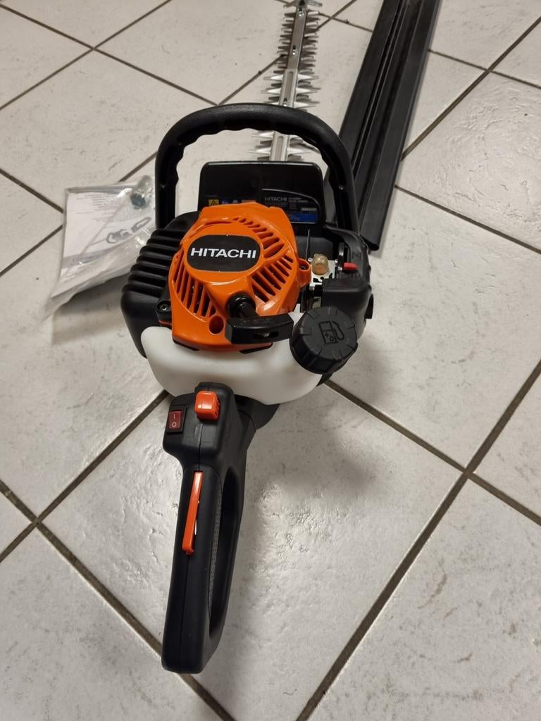 Nieuwe Hitachi CH22EBP2 Heggenschaar, Tuin en Terras, Ophalen of Verzenden, Nieuw, Benzine, Hitachi