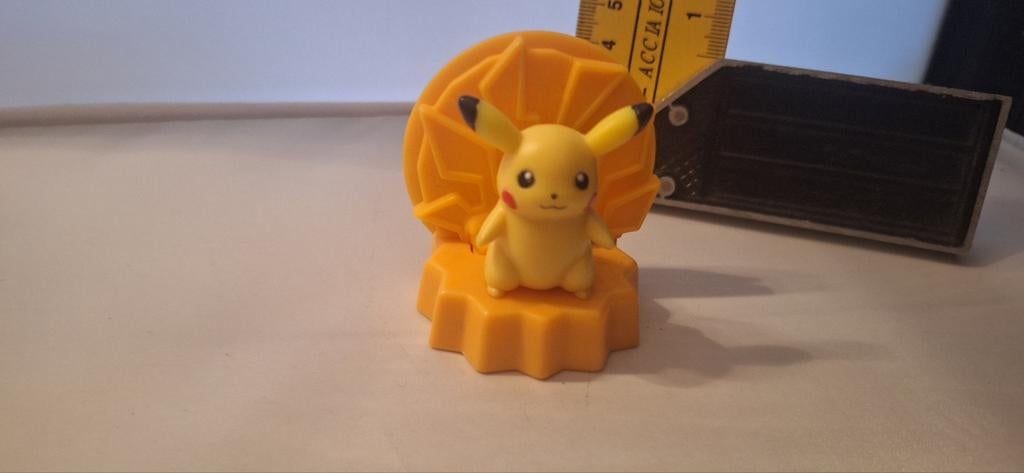 Pokémon pikachu poppetje Uit 2008 (1625), Nintendo, ., Ophalen of Verzenden, Zo goed als nieuw