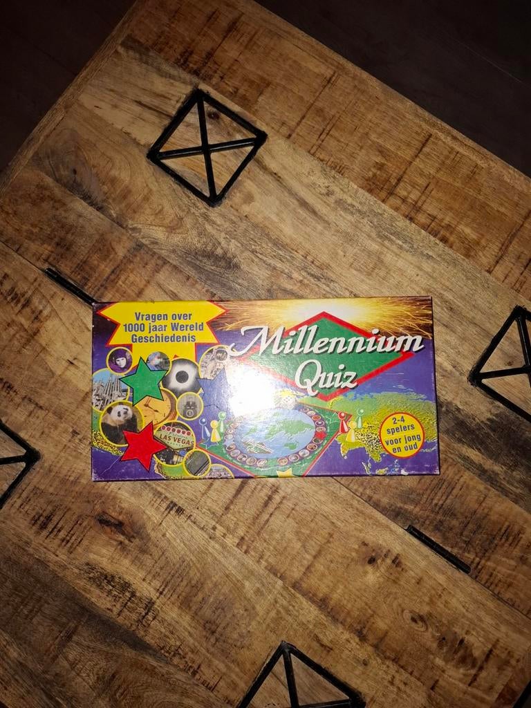 Millennium Quiz - Vragen over Wereldgeschiedenis, Hobby en Vrije tijd, Gezelschapsspellen | Bordspellen, Onbekend, Onbekend, Ophalen of Verzenden