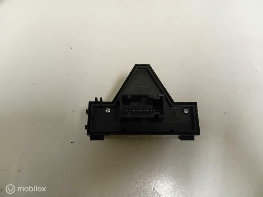 Alarmlichten schakelaar Opel Corsa D 13189529, Gebruikt, Ophalen of Verzenden