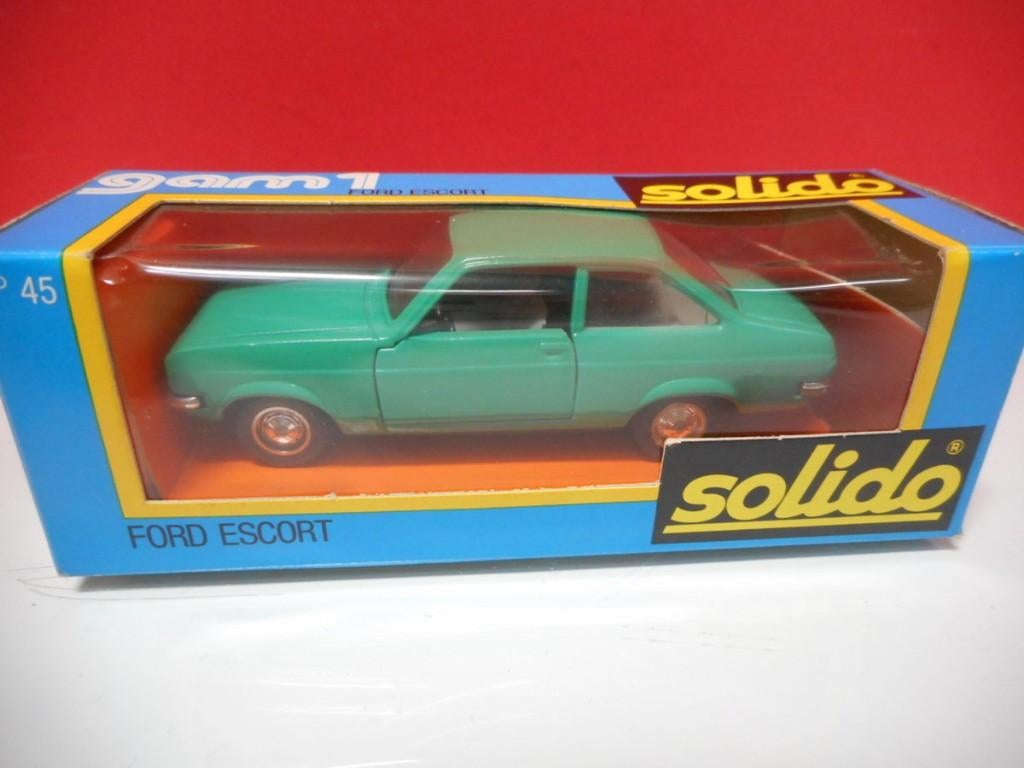 SOLIDO 45 FORD ESCORT GROEN 1977, Ophalen of Verzenden, Gebruikt, Auto, Solido