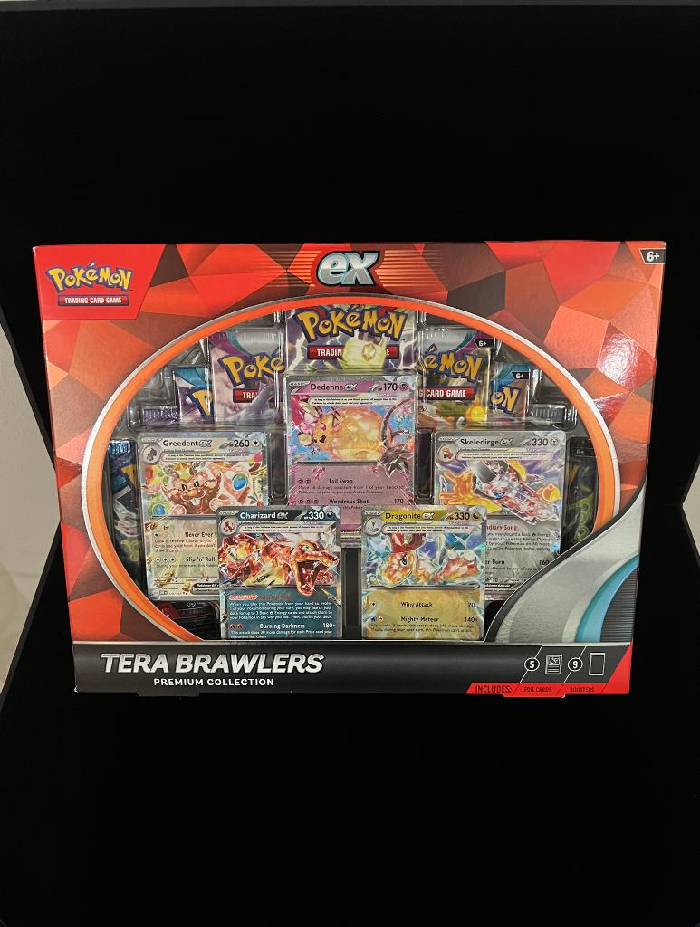Pokémon - Tera Brawlers Premium Collection, Ophalen of Verzenden, Nieuw, Boosterbox, Foil