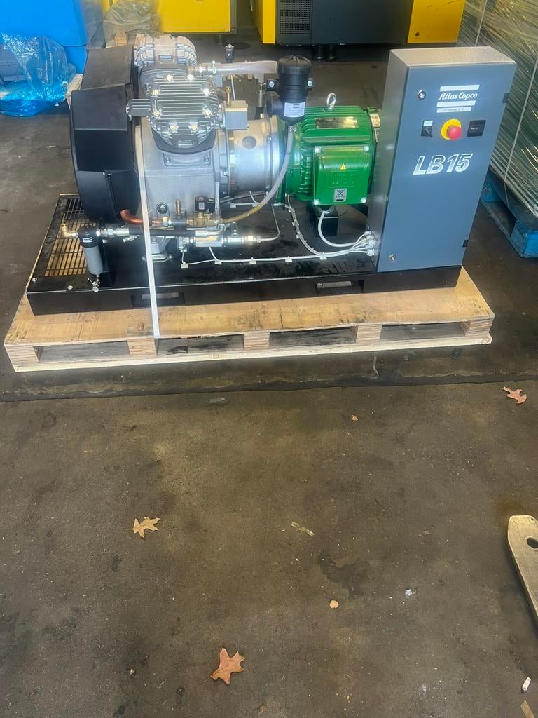 Te koop Atlas Copco LB15.  176 uur!, 100 liter of meer, Ophalen