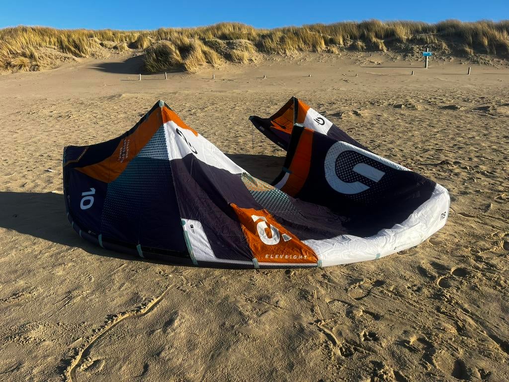 Eleveight RSv9 10m, 8m - kites + nieuwe bar, Watersport en Boten, Kitesurfen, 10 m², Geen board, Ophalen of Verzenden, Zo goed als nieuw