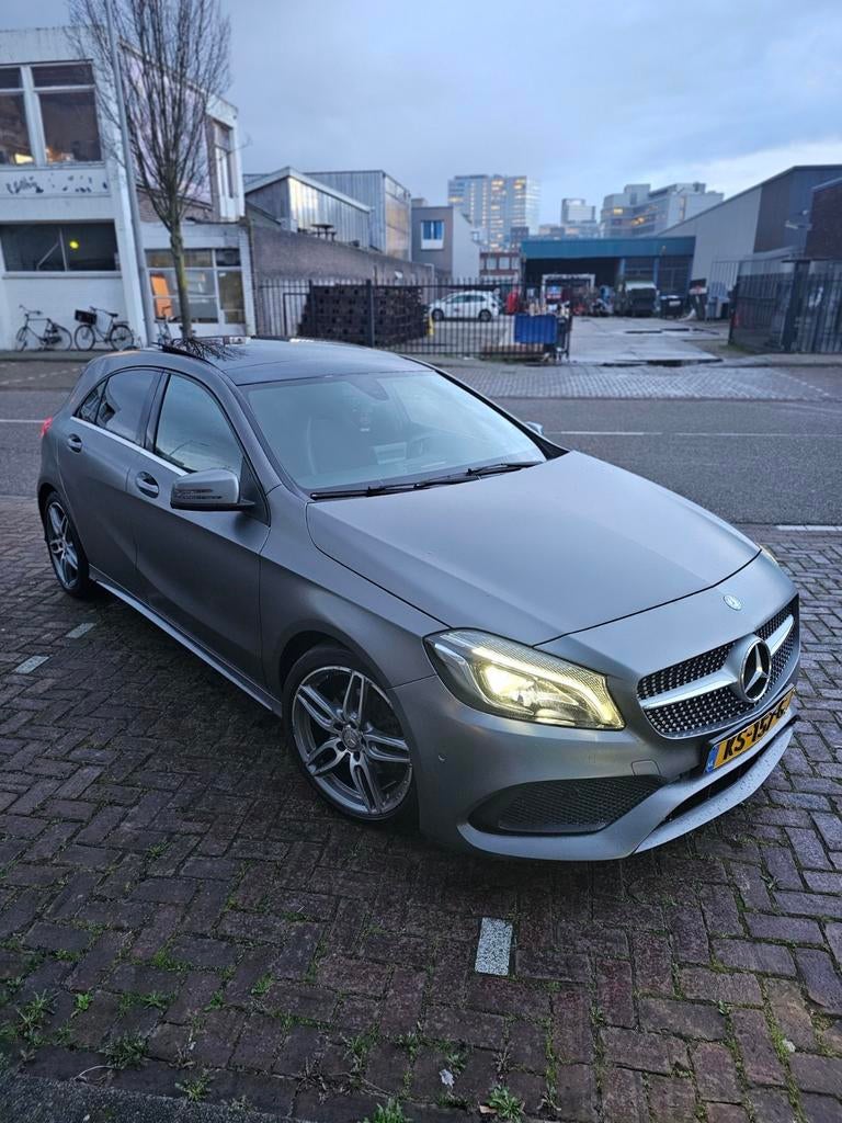 Mercedes-Benz A-Klasse 1.6 A180 Blue EFF AUT 2017 Grijs, Auto's, Automaat, 65 €/maand, Achterwielaandrijving, 1295 kg