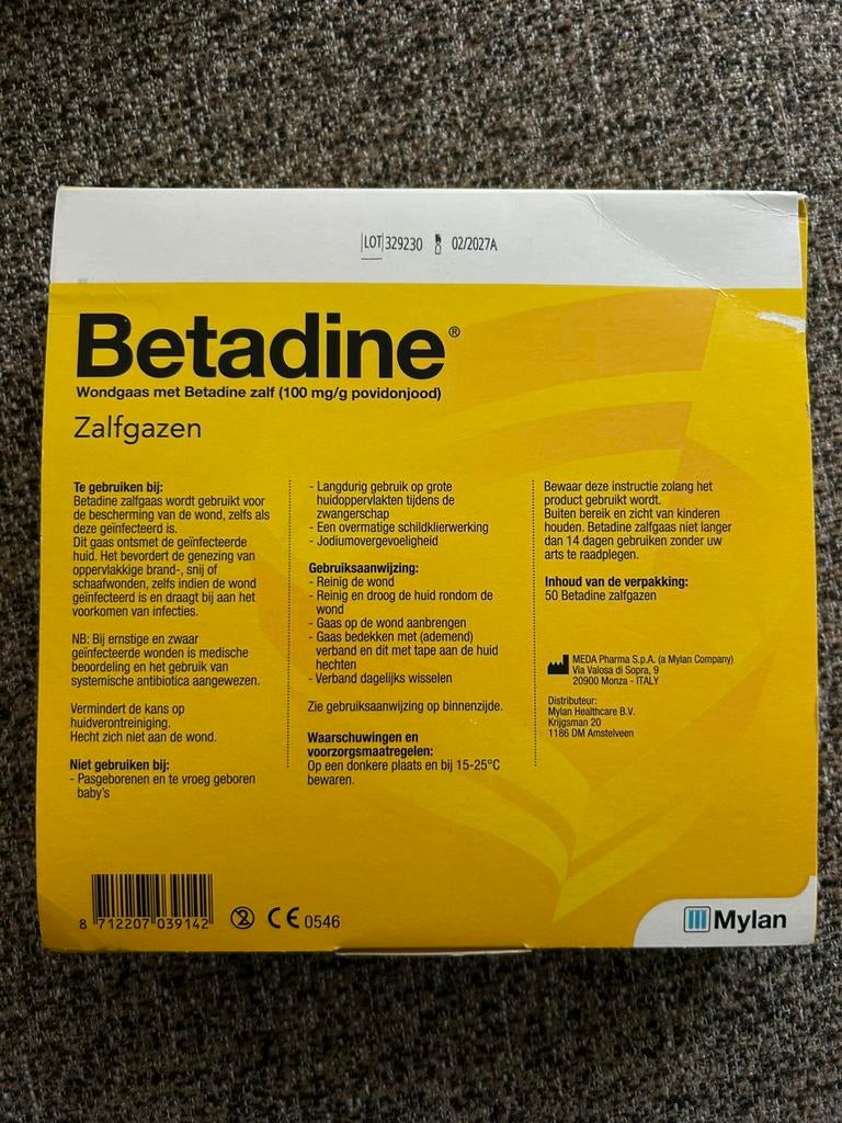 Betadine desinfectie zalfgazen 40 stuks 10x10 cm, Diversen, Verpleegmiddelen, Ophalen, Nieuw