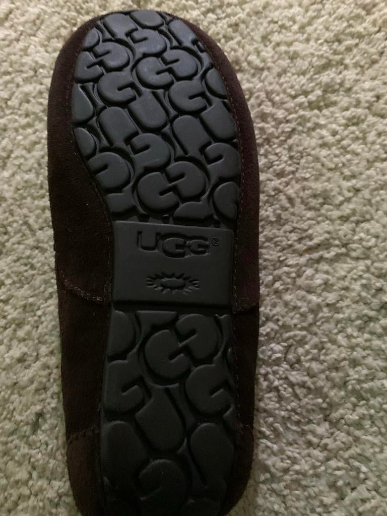 Bruine UGG Pantoffels - Maat 43, Ophalen of Verzenden, Zo goed als nieuw, Bruin, Pantoffels of Sloffen