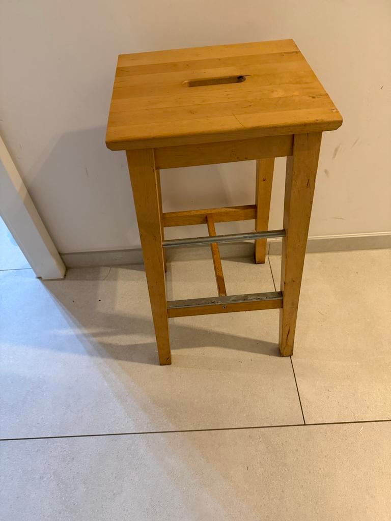 Houten Krukje, Huis en Inrichting, Krukjes, Ophalen of Verzenden, Gebruikt, Hout