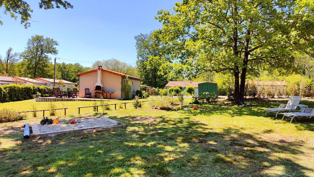 Vakantiewoning | 4 persoons | Perigord | Zuid West Frankrijk, Vakantie, Recreatiepark, Open haard, Dordogne, In bos