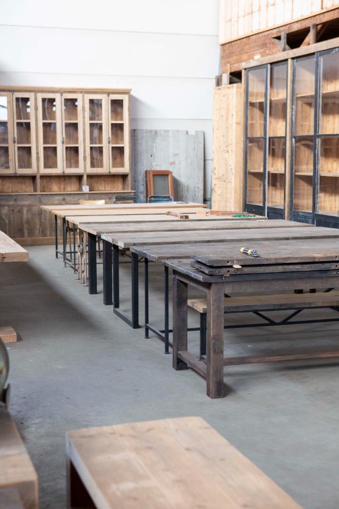 Tafel oud eiken wagondelen planken balkentafel kloostertafel, Gebruikt, Jan van IJken, 200 cm of meer, Grenenhout