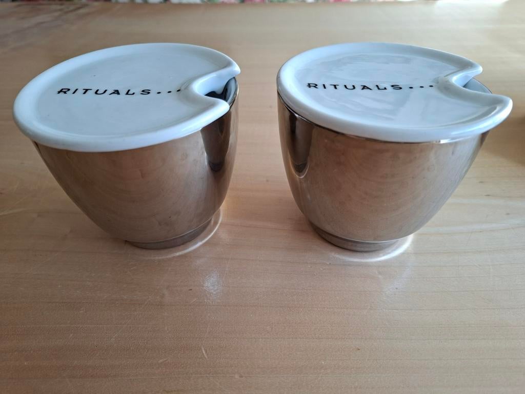 Set Rituals thee kopjes zilver, Ophalen of Verzenden, Zo goed als nieuw, Overige stijlen, Kop(pen) en/of Schotel(s)
