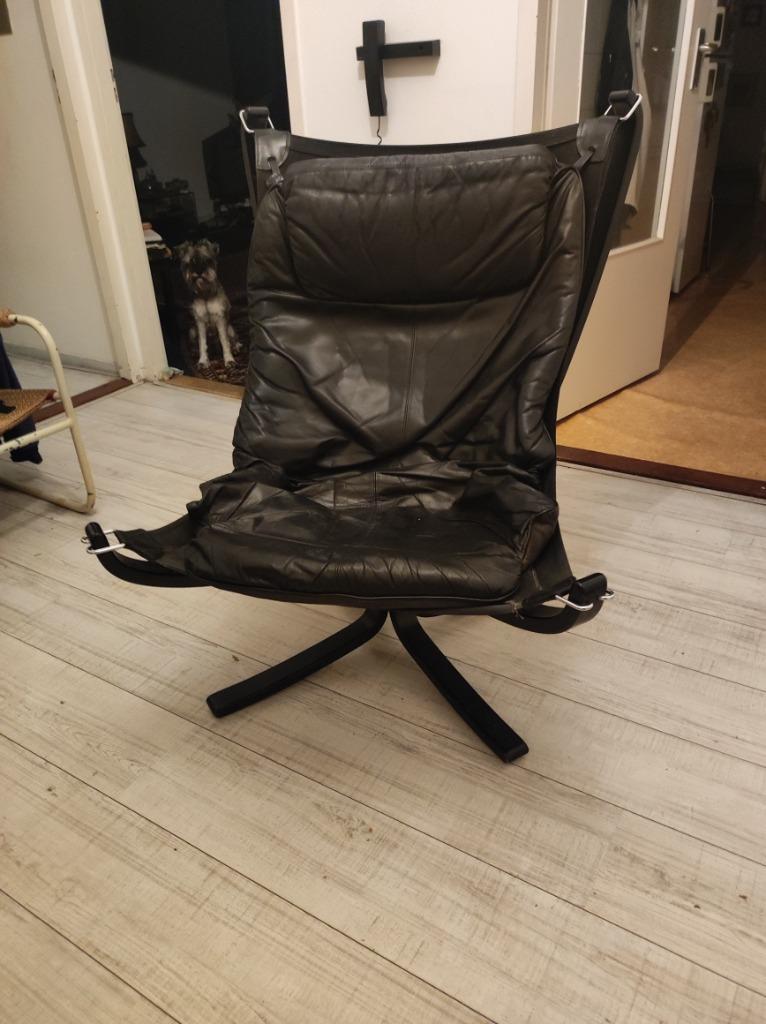 Falcon Chair (Laag model) van Sigurd Ressell, Huis en Inrichting, Fauteuils, Gebruikt, Hout, Leer, 75 tot 100 cm, Ophalen