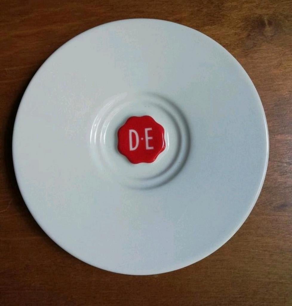 Douwe Egberts Nicolai Carels schoteltjes (3 beschikbaar), Nieuw, Ophalen of Verzenden, Overige stijlen, Kop(pen) en/of Schotel(s)