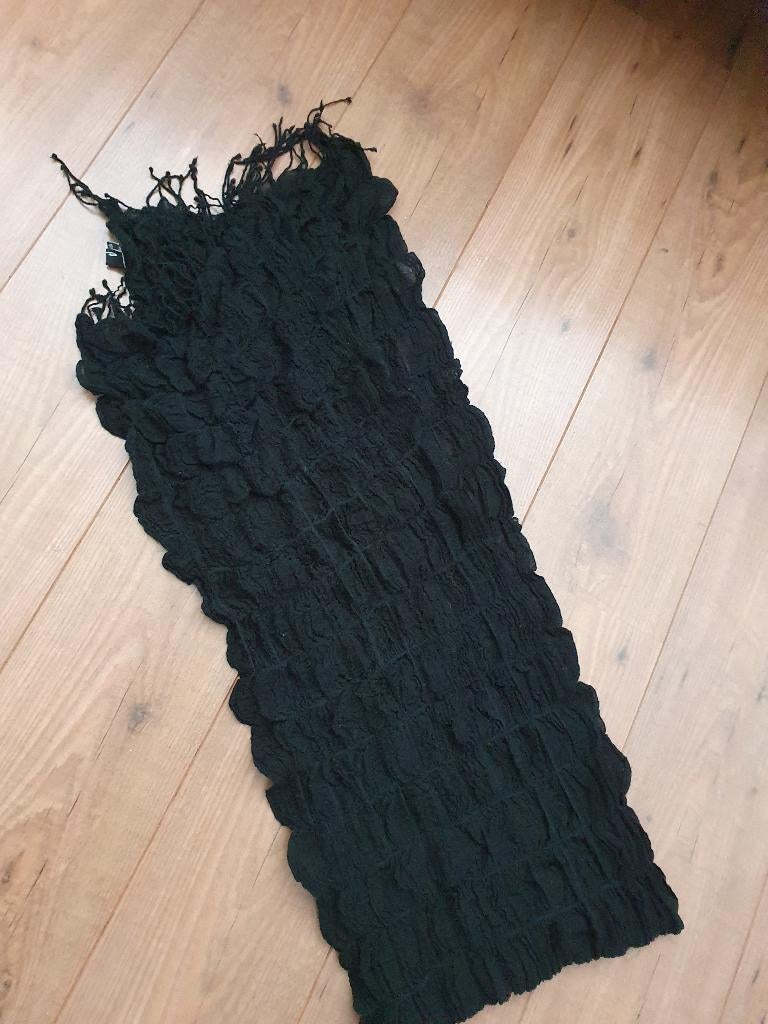 Sjaal: Mooie dames sjaal,  Kleur zwart, Ophalen, Zo goed als nieuw, Maat 46/48 (XL) of groter, Sjaal