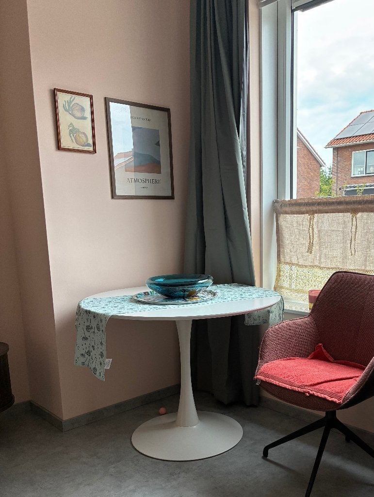 Eettafel  afhalen in Marum  , half jaar oud, Ophalen, Overige materialen, Modern hip, 100 tot 150 cm