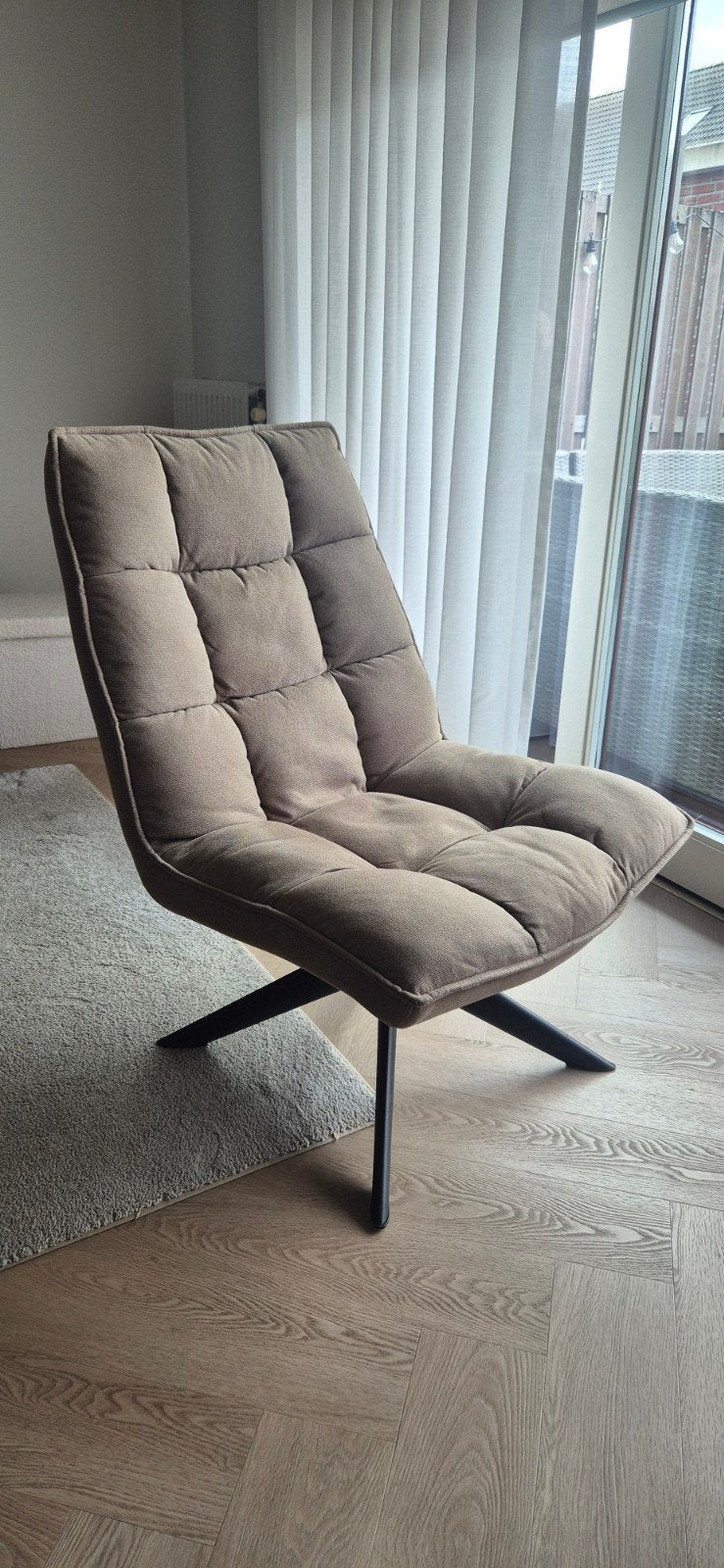 Fauteuil draaibaar zand, Ophalen, 75 tot 100 cm, Zo goed als nieuw, Stof
